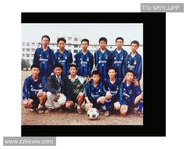 足球陈铭：从草根到明星的逆袭之路与背后的奋斗故事